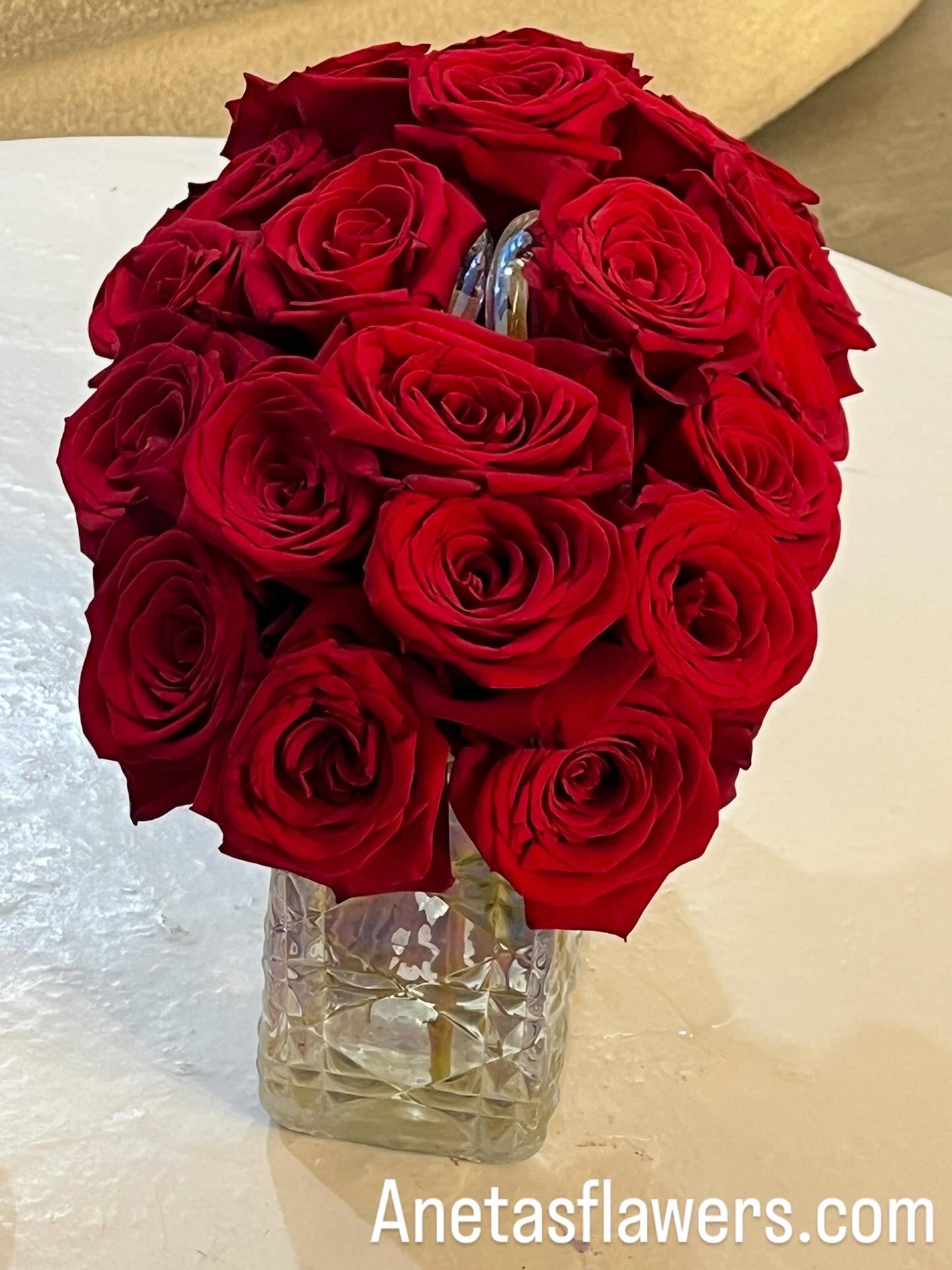 Deep Red Elegance – Roses Collection